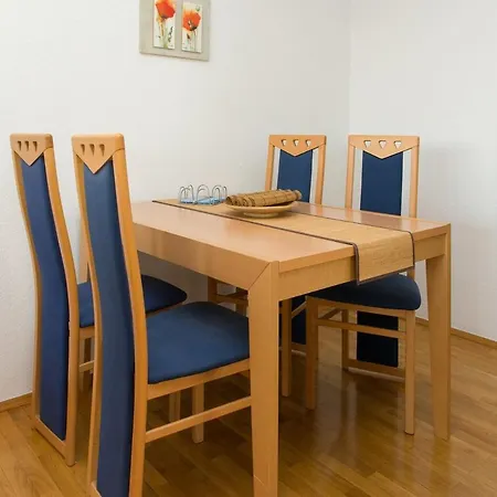 Direkt Am Rhein In Bei Koblenz